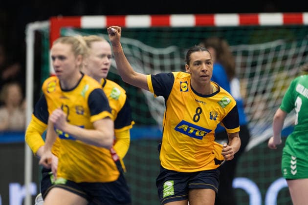 260412 Jamina Roberts of Sweden celebrates during the women s EHF EURO Qualification, EM, Europameisterschaft handball match between Sweden and Lithuania on April 12, 2026 in Kosta. Photo: Suvad Mrkonjic BILDBYRAN COP 170 SM0457 handball handboll handball kval em em-kval qualification womens ehf euro qualification sverige sweden litauen lithuania dam bbeng jubel sverige sweden celebrates Copyright: SUVADxMRKONJIC BB260412SM042