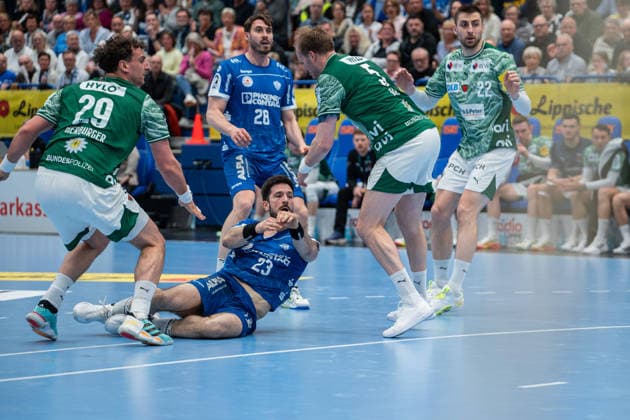 TBV Lemgo Lippe (GER) vs. Fuechse Berlin (GER), Handball, Daikin Handball Bundesliga, 28. Spieltag, 12.4.2026, Saision 2025 2026, Lemgo Tim Suton (TBV Lemgo Lippe, 23) im Torwurf Lemgo Phoenix Contact Arena Deutschland