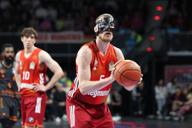 Niels Giffey (FC Bayern Basketball, 05), GER, FC Bayern Basketball vs. Niners Chemnitz, Basketball, easycredit Basketball Bundesliga, 29. Spieltag, Saison 2025 2026, 12.04.2026, GER, FC Bayern Basketball vs. Niners Chemnitz, Basketball, easycredit Basketball Bundesliga, 29. Spieltag, Saison 2025 2026, 12.04.2026 Muenchen Copyright: xEibner-Pressefoto JennixMaulx EP_JML