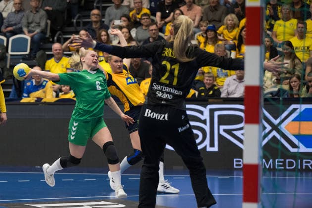260412 Dominyka Andronik of Litauen and Goalkeeper Evelina Eriksson of Sweden during the women s EHF EURO Qualification, EM, Europameisterschaft handball match between Sweden and Lithuania on April 12, 2026 in Kosta. Photo: Suvad Mrkonjic BILDBYRAN COP 170 SM0457 handball handboll handball kval em em-kval qualification womens ehf euro qualification sverige sweden litauen lithuania dam bbeng sverige sweden Copyright: SUVADxMRKONJIC BB260412SM051