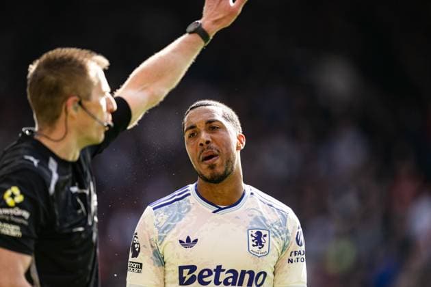 12th April 2026; The City Ground, Nottingham, England; Premier League Football, Nottingham Forest versus Aston Villa; Youri Tielemans of Aston Villa complains to referee Michael Salisbury about a decision GodfreyxPitt
