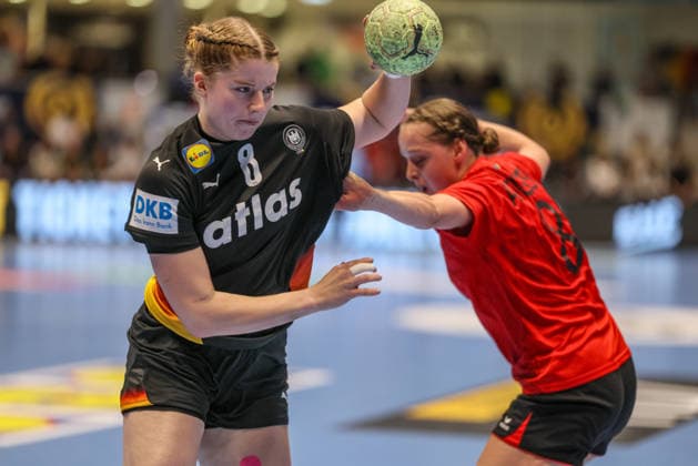 GER, Hamm, Deutschland vs Belgien, EHF EURO Qualifiers, Handball, EHF, Spielzeit 2025 2026, WESTPRESS arena, 6. Spieltag im Bild: Nina Engel (Deutschland Handball Frauen 8) DFB DFL REGULATIONS PROHIBIT ANY USE OF PHOTOGRAPHS AS IMAGE SEQUENCES AND OR QUASI-VIDEO, 12.04.2026 Copyright: HMBxMedia HendrikxHamelau