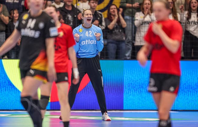GER, Hamm, Deutschland vs Belgien, EHF EURO Qualifiers, Handball, EHF, Spielzeit 2025 2026, WESTPRESS arena, 6. Spieltag im Bild: Katharina Filter (Deutschland Handball Frauen 42), Tor, Jubel und Freude, Emotionen DFB DFL REGULATIONS PROHIBIT ANY USE OF PHOTOGRAPHS AS IMAGE SEQUENCES AND OR QUASI-VIDEO, 12.04.2026 Copyright: HMBxMedia HendrikxHamelau