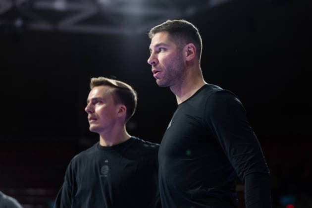 GER, easy-Credit Basketball-Bundesliga, FC Bayern München Basketball - Niners Chemnitz. 12.04.2026, BMW Park, München, GER, easy-Credit Basketball-Bundesliga, FC Bayern München Basketball - Niners Chemnitz. Stefan JoviÄ‡ Stefan Jovic (FC Bayern München Basketball 16), Daniel Herbert (Assistant Coach FC Bayern München Basketball) Foto Alexander Trienitz München BMW Park Bayern Deutschland