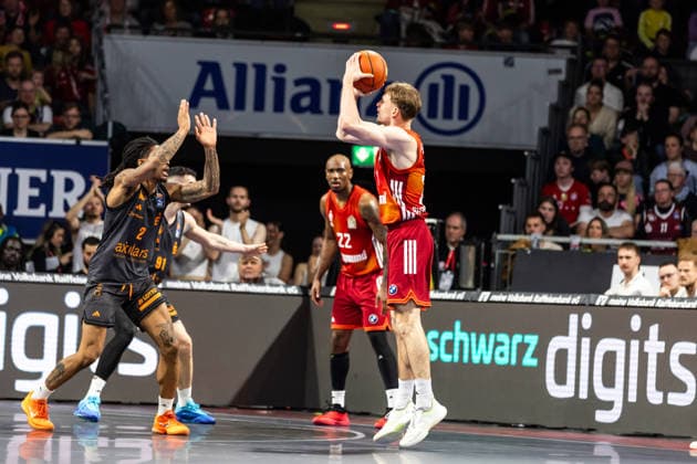 GER, easy-Credit Basketball-Bundesliga, FC Bayern München Basketball - Niners Chemnitz. 12.04.2026, BMW Park, München, GER, easy-Credit Basketball-Bundesliga, FC Bayern München Basketball - Niners Chemnitz. Justus Hollatz (FC Bayern München Basketball 21) Foto Alexander Trienitz München BMW Park Bayern Deutschland