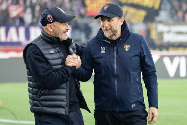 April 12, 2026, Bologna, BOLOGNA: Bologna s coach Vincenzo Italiano (L) and Lecce s coach Eusebio Di Francesco greet each other prior the Italian Serie A soccer match Bologna FC vs US Lecce at Renato Dall Ara stadium in Bologna, Italy, 12 April 2026. ANSA SERENA CAMPANINI. Serie A ; Bologna-Lecce  - ZUMAa110 20260412_zaf_a110_024 Copyright: xSerenaxCampaninix