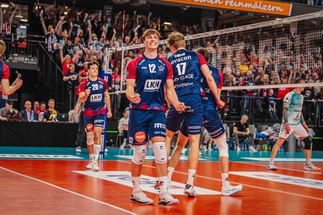 Volleyball Herren Bundesliga Playoffs Halbfinale 2025 2026 SVG Lüneburg vs. SWD powervolleys Düren 12.04.2026 Santeri Välimaa ( 12 SVG Lüneburg) jubelt