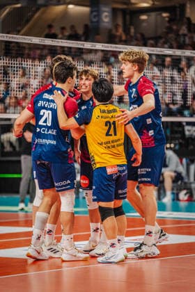 Volleyball Herren Bundesliga Playoffs Halbfinale 2025 2026 SVG Lüneburg vs. SWD powervolleys Düren 12.04.2026 Die Mannschaft der SVG Lüneburg jubelt