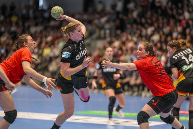 GER, Hamm, Deutschland vs Belgien, EHF EURO Qualifiers, Handball, EHF, Spielzeit 2025 2026, WESTPRESS arena, 6. Spieltag im Bild: Nina Engel (Deutschland Handball Frauen 8) DFB DFL REGULATIONS PROHIBIT ANY USE OF PHOTOGRAPHS AS IMAGE SEQUENCES AND OR QUASI-VIDEO, 12.04.2026 Copyright: HMBxMedia HendrikxHamelau