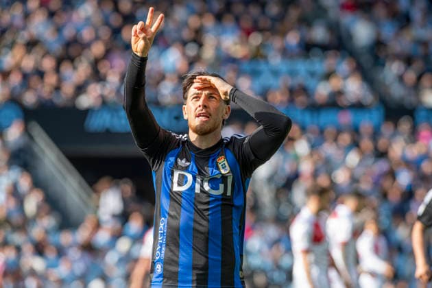 Celebracion primer gol, Dorsal 5 ALberto Reina jugador del Real Oviedo, La Liga 12 de abril de 2026 jornada 31 RC Celta Real Oviedo Estadio Abanca Balaidos Vigo Vigo Pontevedra Espana Copyright: xLuisxLorenzox