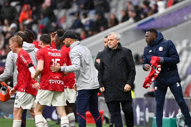 Toulouse FC v Lille OSC - Ligue 1 McDonald s 2025 2026 Bruno GENESIO (Entraineur Lille LOSC) - 18 Chancel MBEMBA (losc) during the Ligue 1 McDonald s match between Toulouse and Lille at Stadium de Toulouse on April 12, 2026 in Toulouse, France. Toulouse France  Copyright: xFEPx 776348348