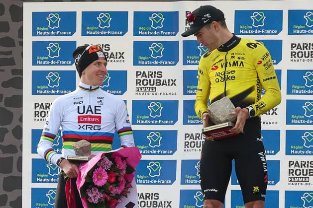 ROUBAIX : Paris Roubaix 2026 PHOTOPQR VOIX DU NORD BAZIZ CHIBANE ; 12 04 2026 ; ROUBAIX - 12 04 2026 : L enfer du Nord, le Paris Roubaix a eu lieu ce jour. Wout Van Aert est sorti vainqueur de l epreuve devant le champion du monde Tadej Pogacar 1 NORD France  Copyright: xPHOTOPQR VOIXxDUxNORD MAXPPPxBAZIZxCHIBANEx 20260412VDN0891 20260412VDN0903