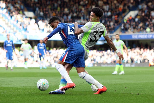 Chelsea v Man City 12 April 2026, London - Premier League Football - Chelsea v Manchester City - Estevao Willian of Chelsea and Nico O™Reilly of Manchester City - Photo: Charlotte Wilson Offside. London UK Copyright: xCharlottexWilsonx xOffsidexOffside