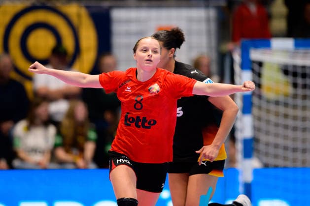 Handball, Frauen: EM-Qualifikation, Deutschland - Belgien, 2. Runde, Gruppe 3, 6. Spieltag Nele Antonissen (Belgien) Hamm Westpress Arena Nordrhein-Westfalen Deutschland
