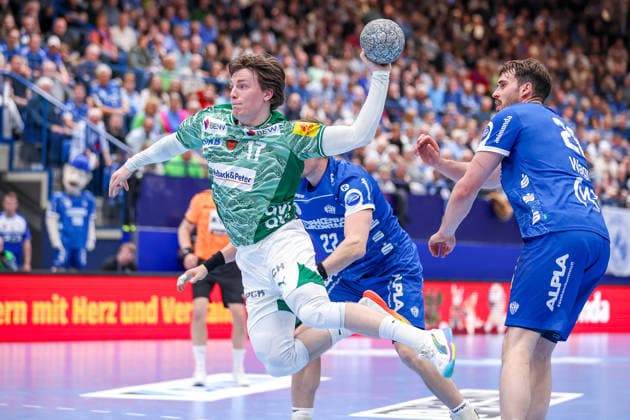 2026.04.12, xkwix, Handball, HBL, TBV Lemgo Lippe - Füchse Berlin, PHOENIX CONTACT arena, 28.Spieltag, Saison 2025 2026: Nils Lichtlein (Füchse Berlin 17) beim Wurf DFB regulations prohibit any use of photographs as image sequences and or quasi-video. Photo: xKamilxWilkowskixPressefotoKochx Nordrhein-Westfalen Deutschland