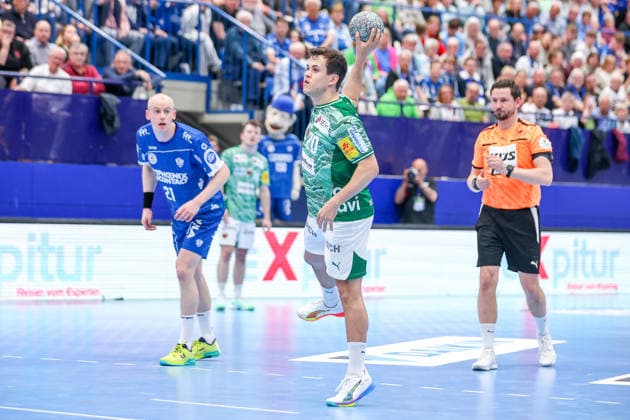 2026.04.12, xkwix, Handball, HBL, TBV Lemgo Lippe - Füchse Berlin, PHOENIX CONTACT arena, 28.Spieltag, Saison 2025 2026: Tim Freihöfer (Füchse Berlin 20) beim Freiwurf DFB regulations prohibit any use of photographs as image sequences and or quasi-video. Photo: xKamilxWilkowskixPressefotoKochx Nordrhein-Westfalen Deutschland