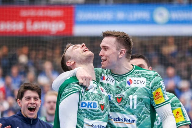2026.04.12, xkwix, Handball, HBL, TBV Lemgo Lippe - Füchse Berlin, PHOENIX CONTACT arena, 28.Spieltag, Saison 2025 2026: Lasse Andersson (Füchse Berlin 11) und Mathias Gidsel (Füchse Berlin 19) jubeln nach Sieg und sind erleichtert DFB regulations prohibit any use of photographs as image sequences and or quasi-video. Photo: xKamilxWilkowskixPressefotoKochx Nordrhein-Westfalen Deutschland