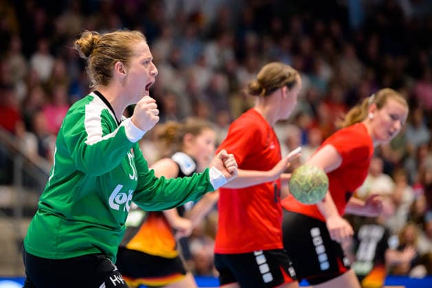 Handball, Frauen: EM-Qualifikation, Deutschland - Belgien, 2. Runde, Gruppe 3, 6. Spieltag Paule Portier (Belgien) Hamm Westpress Arena Nordrhein-Westfalen Deutschland