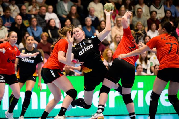 Handball, Frauen: EM-Qualifikation, Deutschland - Belgien, 2. Runde, Gruppe 3, 6. Spieltag Viola Leuchter (Deutschland) Hamm Westpress Arena Nordrhein-Westfalen Deutschland