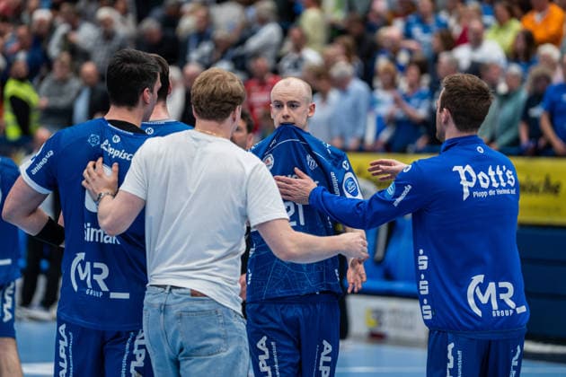 TBV Lemgo Lippe (GER) vs. Fuechse Berlin (GER), Handball, Daikin Handball Bundesliga, 28. Spieltag, 12.4.2026, Saision 2025 2026, Lemgo Leve Carstensen (TBV Lemgo Lippe, 21) ist traurig nach der Niederlage gegen die Fuechse Berlin (GER) Lemgo Phoenix Contact Arena Deutschland