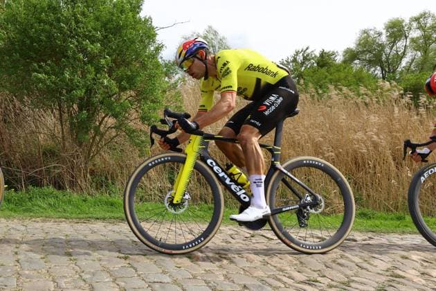 Cyclisme Paris Roubaix 2026 PHOTOPQR LE COURRIER PICARD Haslin ; Hornaing ; 12 04 2026 ; 12 04 26 Cyclisme Paris Roubaix 2026 Wout van Aert secteur pavé de Hornaing à Wandignies Photo Fred Haslin Hornaing 59 France  Copyright: xPHOTOPQR LExCOURRIERxPICARD MAXPxHaslinx 20260412LCP1321 20260412LCP1321