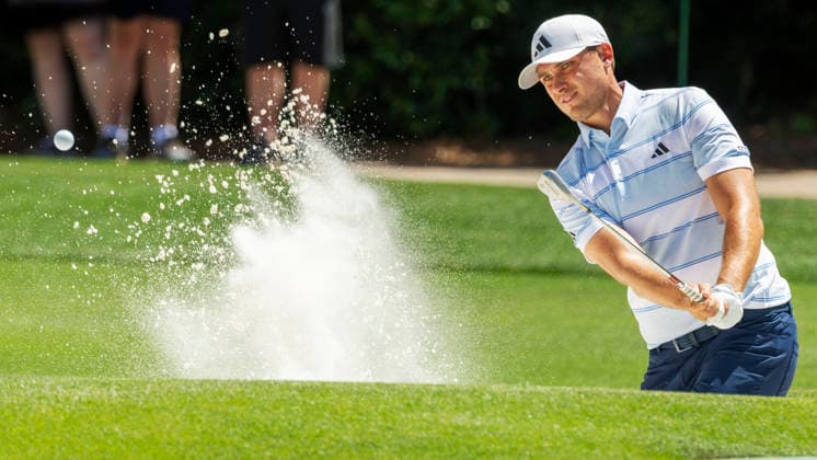 AUGUSTA 20260409 Ludvig Aberg waits for the 14th hole during the first day of competition of the US Masters at Augusta National Golf Club in the USA. Photo Christer Höglund TT code 40750 AUGUSTA USA x40750x  Copyright: xChristerxHöglundx US MASTERS GOLF