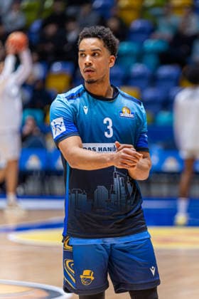 Basketball Bundesliga BBL, Frankfurt Skyliners vs. MLP Academics Heidelberg, Süwag Energie Arena Frankfurt am Main; 12.04.2026 Basketball Bundesliga BBL, Frankfurt am Main, Germany - 12.04.2026: Garai Zeeb (Frankfurt Skyliners, 3) beim Warm-Up, Basketball Bundesliga BBL, Spiel der Frankfurt Skyliners vs. MLP Academics Heidelberg, Süwag Energie Arena Frankfurt am Main Copyright: xBEAUTIFULxSPORTS Freudensteinx