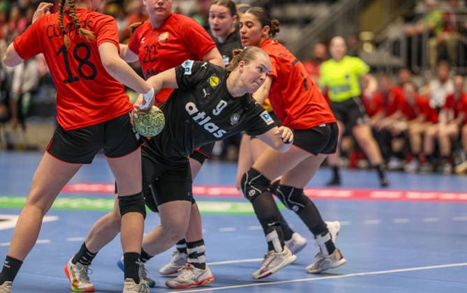 GER, Hamm, Deutschland vs Belgien, EHF EURO Qualifiers, Handball, EHF, Spielzeit 2025 2026, WESTPRESS arena, 6. Spieltag im Bild: Lisa Antl (Deutschland 9) DFB DFL REGULATIONS PROHIBIT ANY USE OF PHOTOGRAPHS AS IMAGE SEQUENCES AND OR QUASI-VIDEO, 12.04.2026 Copyright: HMBxMedia HendrikxHamelau