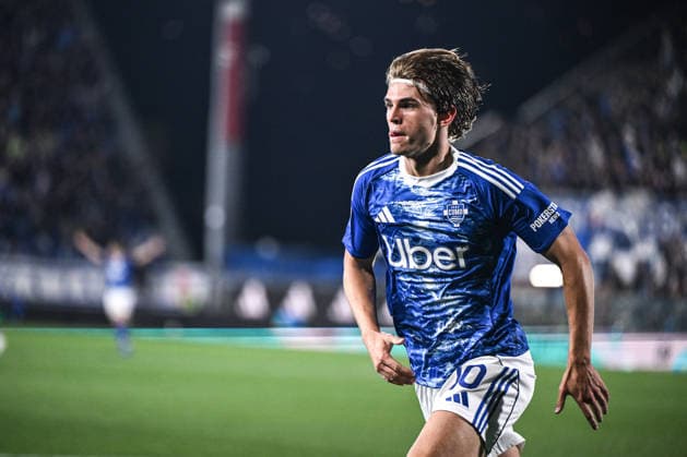 Nico Paz of Calcio Como celebrating after a goal during the Italian Serie A football match between Calcio Como and Inter FC on 12 of Avril 2026 at the Giuseppe Senigallia stadium in Como, Italy  Copyright: xTizianoxBallabio IPAxSportx xipa-agency.netx xx IPA_73924283 IPA_Agency_IPA73924283