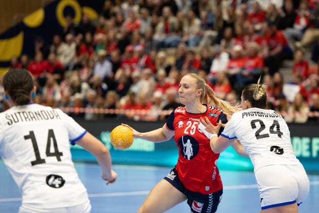 KRISTIANSAND, NORWAY - APRIL 12: Henny Ella Reistad of Norway controls the ball during the Womens EHF Euro Cup 2026 match between Norway and Slovakia at Aquarama Arena on April 12, 2026 in Kristiansand, Norway. (Photo by Ane Frosaker Sports Press Photo) Copyright: xAnexFrosakerx xSPPx Sportspressphoto_SPR128629