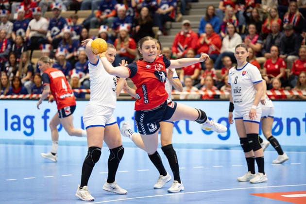 KRISTIANSAND, NORWAY - APRIL 12: Vilde Mortensen Ingstad of Norway shoots the ball during the Womens EHF Euro Cup 2026 match between Norway and Slovakia at Aquarama Arena on April 12, 2026 in Kristiansand, Norway. (Photo by Ane Frosaker Sports Press Photo) Copyright: xAnexFrosakerx xSPPx Sportspressphoto_SPR128662