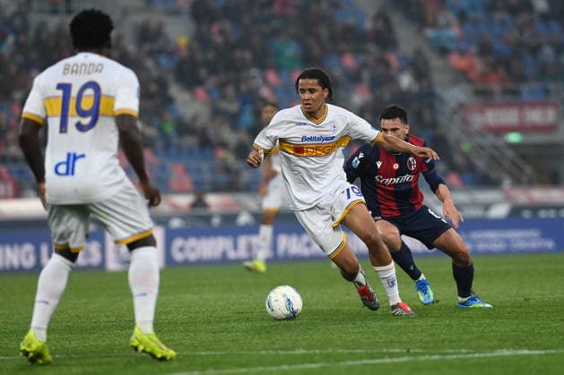 CALCIO - Serie A - Bologna FC vs US Lecce Ngom Oumar (Us Lecce) in action during Bologna FC vs US Lecce, Italian soccer Serie A match in Bologna, Italy, April 12 2026 Bologna Italy  Copyright: xIPAxSport ABACAx