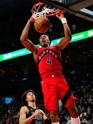 April 12, 2026, Toronto, On, CANADA: Toronto Raptors forward Scottie Barnes (4) slam dunks the ball over Brooklyn Nets forward Jalen Wilson (22) during first half NBA, Basketball Herren, USA basketball action in Toronto, Sunday, April 12, 2026. Canada News - April 12, 2026 - ZUMAc35_ 20260412_zaf_c35_058 Copyright: xFrankxGunnx