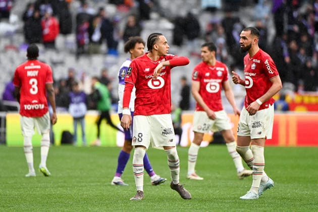 Toulouse FC v Lille OSC - Ligue 1 McDonald s 2025 2026 08 Ethan MBAPPE (losc) - 06 Nabil BENTALEB (losc) during the Ligue 1 McDonald s match between Toulouse and Lille at Stadium de Toulouse on April 12, 2026 in Toulouse, France. Toulouse France  Copyright: xFEPx 776348348
