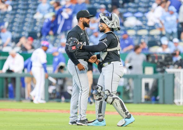 APR 12, 2026: Chicago White Sox relief pitcher Seranthony DomoÂ­nguez (58) celebrates with Chicago White Sox catcher Edgar Quero (26) against the Kansas City Royals at Kauffman Stadium in Kansas City, MO. CSM MLB, Baseball Herren, USA 2026: White Sox Vs Royals April 12th  - ZUMAc04_ 20260412_zma_c04_022 Copyright: xRomanxPunox