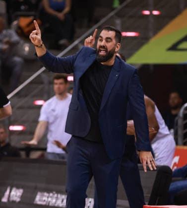 Headcoach Ramon Diaz Sanchez (Braunschweig), Bonn, Deutschland, 12.04.2026, Basketball Bundesliga, 29. Spieltag, Telekom Baskets Bonn vs Basketball Löwen Braunschweig.