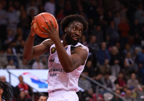 Oluwasimisola Shittu (Braunschweig), Bonn, Deutschland, 12.04.2026, Basketball Bundesliga, 29. Spieltag, Telekom Baskets Bonn vs Basketball Löwen Braunschweig.