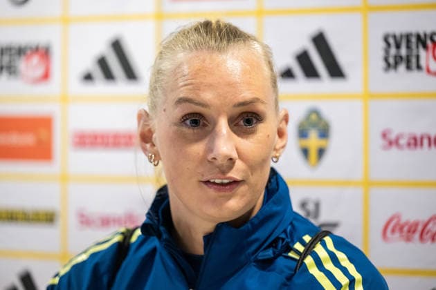260413 Stina Blackstenius of the Swedish women s national football team is interviewed in the mixed zone on April 13, 2026 in Gothenburg. Photo: Mathias Bergeld BILDBYRAN kod MB MB1363 fotboll football soccer fotball vm-kval kval fifa womens world cup qualifier qualifier intervju interview sverige sweden dam bbeng women kvinner Copyright: MATHIASxBERGELD BB260413MB030