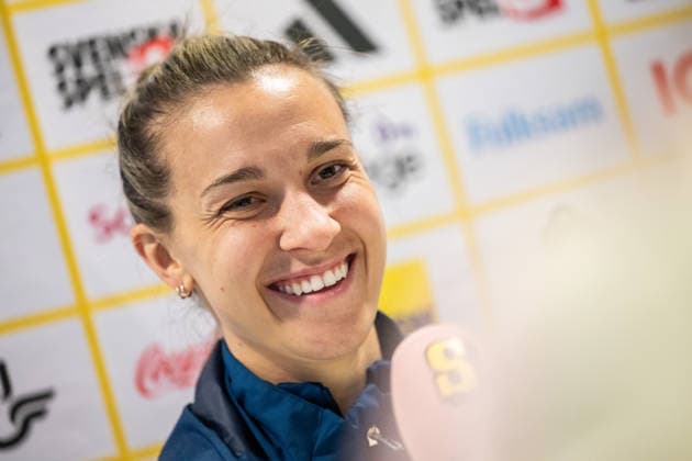 260413 Julia Zigiotti Olme of the Swedish women s national football team is interviewed in the mixed zone on April 13, 2026 in Gothenburg. Photo: Mathias Bergeld BILDBYRAN kod MB MB1363 fotboll football soccer fotball vm-kval kval fifa womens world cup qualifier qualifier intervju interview sverige sweden dam bbeng women kvinner Copyright: MATHIASxBERGELD BB260413MB035