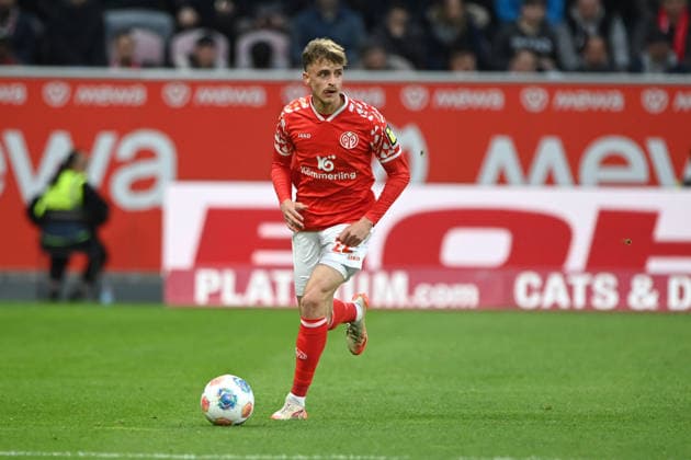 Nikolas VERATSCHNIG (MZ) Aktion, Einzelaktion 1.FSV Mainz 05 (MZ) - SC Freiburg (FR) 0-1 Fussball 1. Bundesliga Saison 2025 2026, 29.Spieltag, Spieltag29, matchday29, am 12.04.2026, MEWA Arena Mainz. DFL regulations prohibit any use of photographs as image sequences and or quasi-video Â *** Nikolas VERATSCHNIG MZ Aktion, Einzelaktion 1 FSV Mainz 05 MZ SC Freiburg FR 0 1 Fußball 1 Bundesliga Saison 2025 2026, 29 Spieltag, Spieltag29, matchday29, am 12 04 2026, MEWA Arena Mainz DFL regulations prohibit any use of photographs as image sequences and or quasi video Â