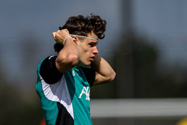 Football - UEFA Champions League - Quarter-FInal - 2nd Leg - Liverpool FC v Paris Saint-Germain FC - MD-1 LIVERPOOL, ENGLAND - Monday, April 13, 2026: Liverpool s Milos Kerkez during a training session at the AXA Training Centre ahead of the UEFA Champions League Quarter-Final 2nd Leg match between Liverpool FC and Paris Saint-Germain FC. (Photo by David Rawcliffe Propaganda) LIVERPOOL AXA Training Centre MERSEYSIDE ENGLAND  Copyright: xDavidxRawcliffex P2026-04-13-Liverpool_PSG_MD-1-8