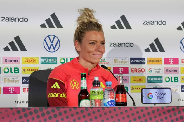 13.04.2026, xgrfx, Fussball DFB-Medientermine, Deutsche Frauennationalmannschaft - Pressekonferenz und Abschlusstraining v.l. Linda Dallmann (Deutsche Frauennationalmannschaft) (DFL DFB REGULATIONS PROHIBIT ANY USE OF PHOTOGRAPHS as IMAGE SEQUENCES and or QUASI-VIDEO) Nürnberg