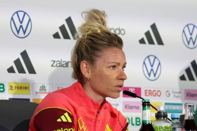 13.04.2026, xgrfx, Fussball DFB-Medientermine, Deutsche Frauennationalmannschaft - Pressekonferenz und Abschlusstraining v.l. Linda Dallmann (Deutsche Frauennationalmannschaft) (DFL DFB REGULATIONS PROHIBIT ANY USE OF PHOTOGRAPHS as IMAGE SEQUENCES and or QUASI-VIDEO) Nürnberg