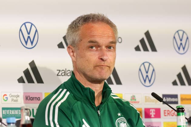 13.04.2026, xgrfx, Fussball DFB-Medientermine, Deutsche Frauennationalmannschaft - Pressekonferenz und Abschlusstraining v.l. Christian Wück (Deutsche Frauennationalmannschaft) (DFL DFB REGULATIONS PROHIBIT ANY USE OF PHOTOGRAPHS as IMAGE SEQUENCES and or QUASI-VIDEO) Nürnberg