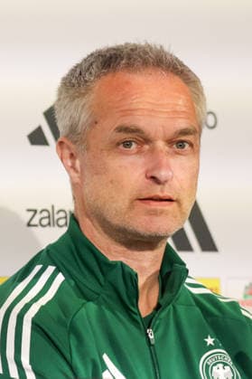 13.04.2026, xgrfx, Fussball DFB-Medientermine, Deutsche Frauennationalmannschaft - Pressekonferenz und Abschlusstraining v.l. Christian Wück (Deutsche Frauennationalmannschaft) (DFL DFB REGULATIONS PROHIBIT ANY USE OF PHOTOGRAPHS as IMAGE SEQUENCES and or QUASI-VIDEO) Nürnberg