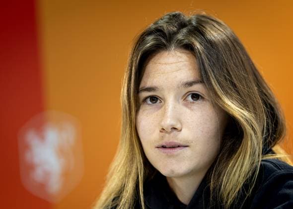 ZEIST - Damaris Egurrola of the Dutch women s football team during a press conference, PK, Pressekonferenz ahead of the World Cup qualifying match against France. KOEN VAN WEEL ANP xVIxANPxSportx xxANPxIVx 555718077 originalFilename: 555718077.jpg