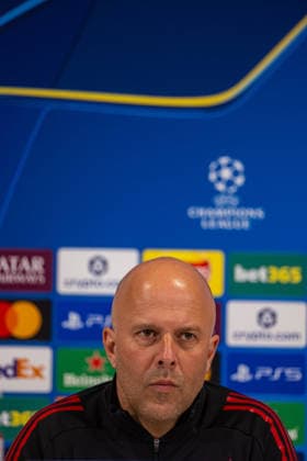 Football - UEFA Champions League - Quarter-Final - 2nd Leg - Liverpool FC v Paris Saint-Germain FC - MD-1 LIVERPOOL, ENGLAND - Monday, April 13, 2026: Liverpool s head coach Arne Slot during a press conference, PK, Pressekonferenz at Anfield ahead of the UEFA Champions League Quarter-Final 2nd Leg game between Liverpool FC and Paris Saint-Germain FC. (Photo by David Rawcliffe Propaganda) LIVERPOOL Anfield MERSEYSIDE ENGLAND  Copyright: xDavidxRawcliffex P2026-04-13-Liverpool_PSG_MD-1-92