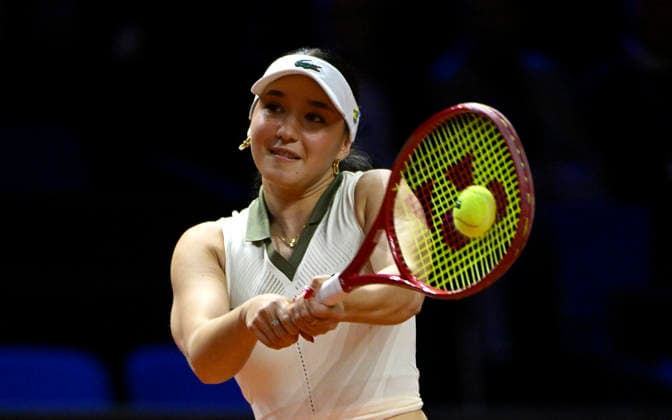 Eva Lys (GER) Aktion Porsche One Point Challenge Tennis Damen Porsche-Cup Porsche Tennis Grand Prix GP Stuttgart 2026 Porsche Arena 11-19.04.2026 DFL REGULATIONS PROHIBIT ANY USE OF PHOTOGRAPHS AS IMAGE SEQUENCES AND OR QUASI-VIDEO Tennis Damen Porsche-Cup Porsche Tennis Grand Prix GP Stuttgart 2026