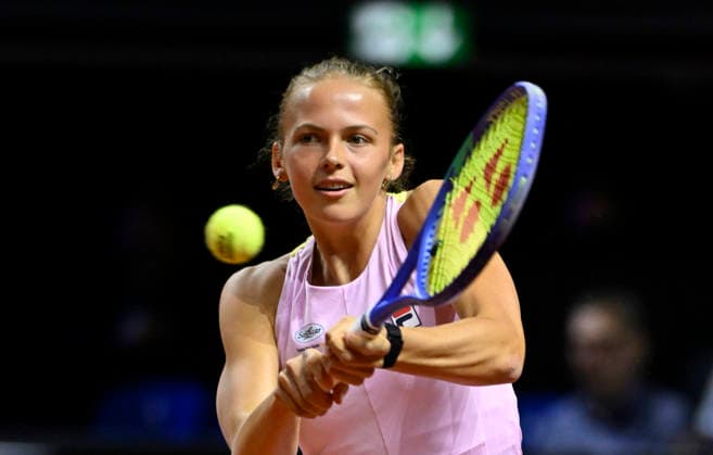 Eva Bennemann (GER) Aktion Porsche One Point Challenge Tennis Damen Porsche-Cup Porsche Tennis Grand Prix GP Stuttgart 2026 Porsche Arena 11-19.04.2026 DFL REGULATIONS PROHIBIT ANY USE OF PHOTOGRAPHS AS IMAGE SEQUENCES AND OR QUASI-VIDEO Tennis Damen Porsche-Cup Porsche Tennis Grand Prix GP Stuttgart 2026