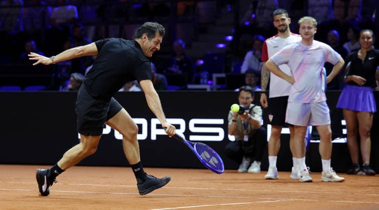 13.04.2026, Deutschland, Stuttgart, Tennis Porsche Tennis Grand Prix, Porsche One Point Challenge, Mark Webber